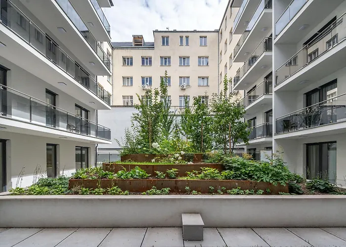 3 Bedroom Condo W Garage And Balcony